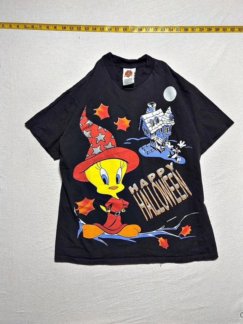 Vintage 1990s Looney Tunes Tweety Bird Halloween graphic tee large Halloween Gra